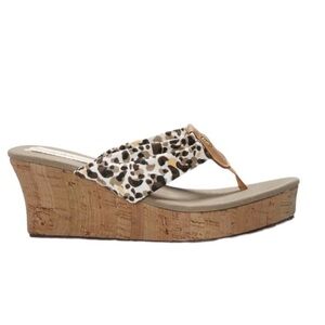 NWOT TOMMY BAHAMA Calabasas Wedge Animal Print Sandals Women's Size 9